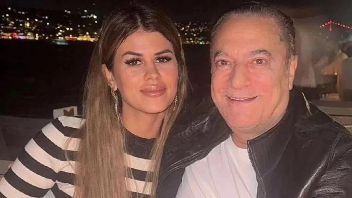 67 yaşındaki Mehmet Ali Erbil kendisinden 40 yaş küçük sevgilisinden çocuk istediğini açıkladı! “Psikolojisi biraz bozuk ama…”