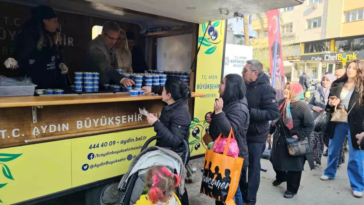 Aydın Büyükşehir Belediyesi’nden Regaip Kandili’nde Geleneksel Helva Dağıtımı