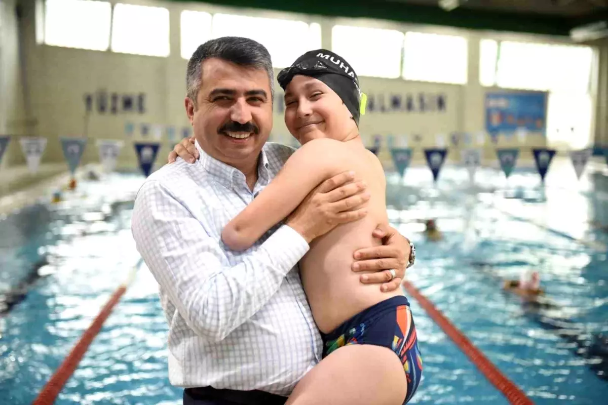 10 yaşındaki Muhammed Ali Biçer, Türkiye Yüzme Seçmeleri’nde başarılarıyla dikkat çekti