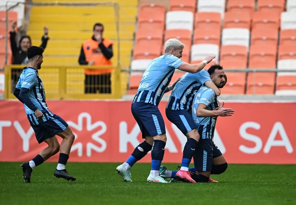 Adana Demirspor ve Kasımpaşa Berabere