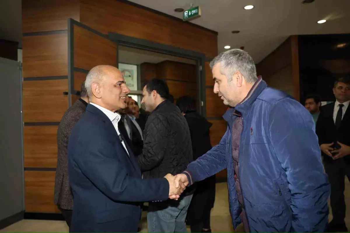Körfez Belediye Başkanı Söğüt, Bayram Öncesi Personeliyle Bir Araya Geldi